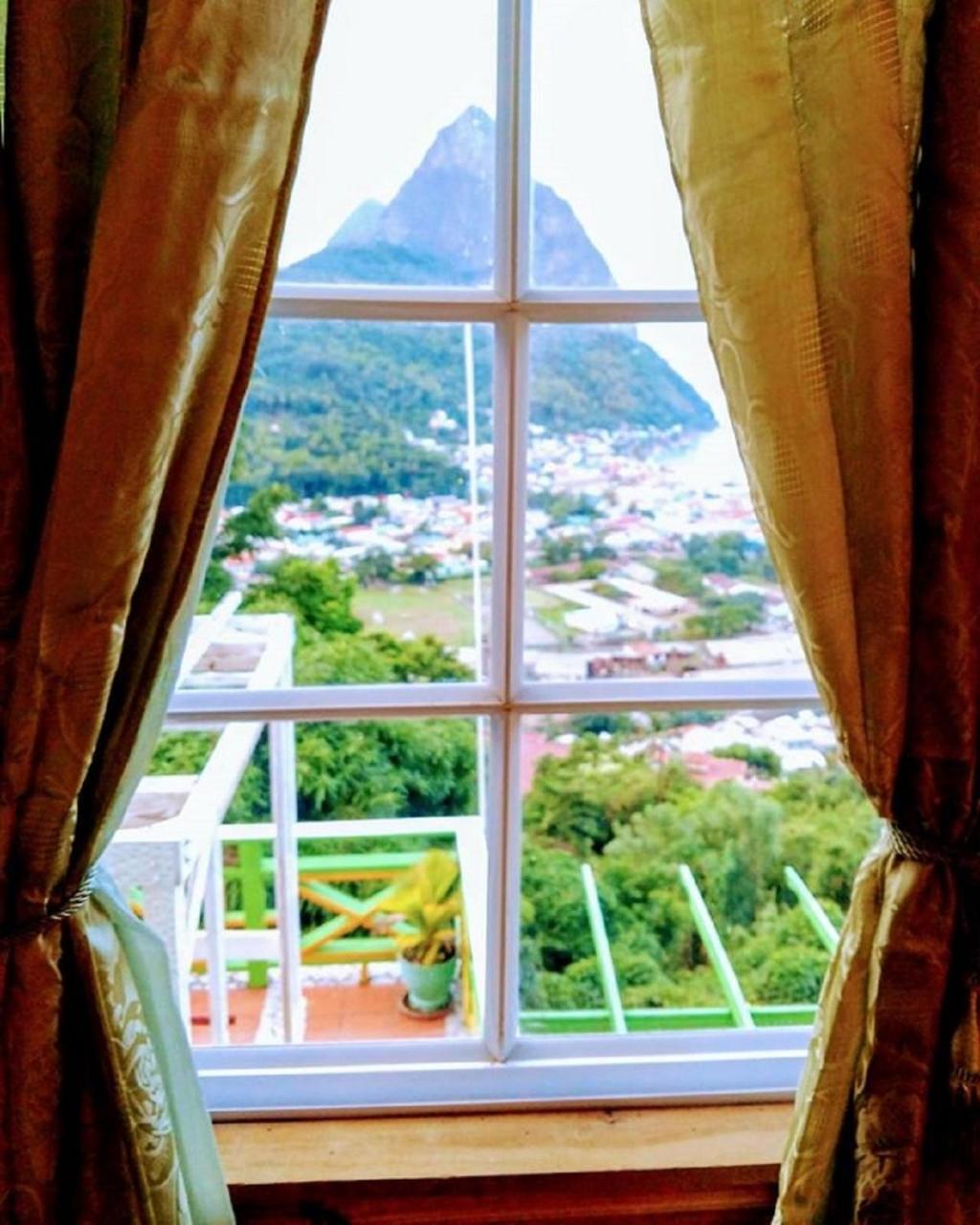 Villa Des Pitons Soufrière Buitenkant foto
